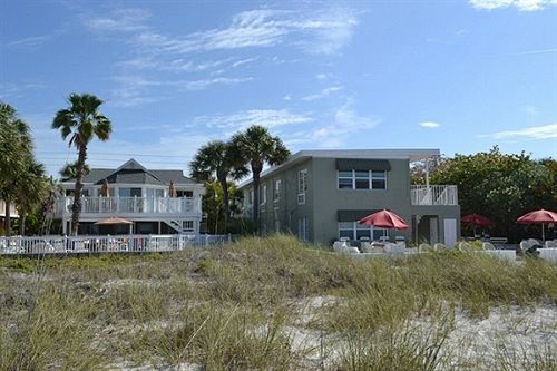 Schooner Hotel St. Pete Beach Buitenkant foto